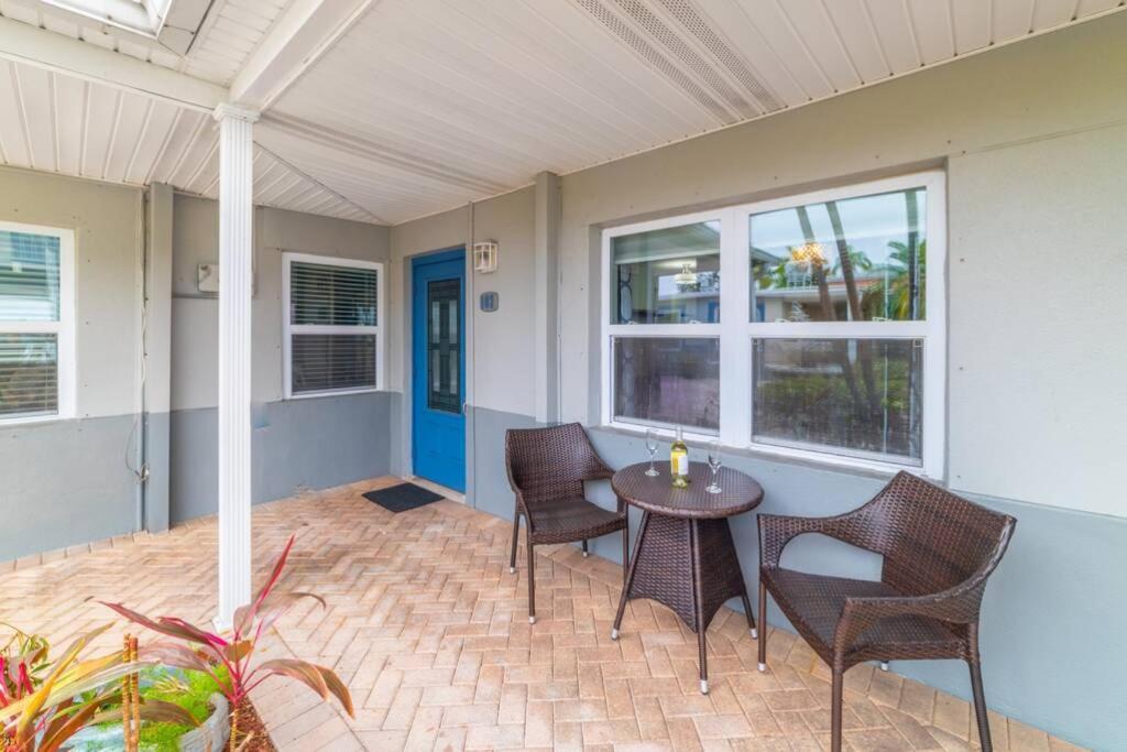 102-Tiny Treasure-Waterfront With Heated Pool Apartment St. Pete Beach Exterior foto
