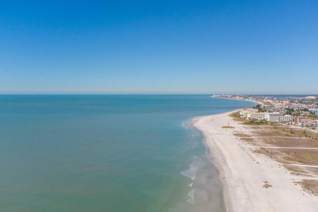 102-Tiny Treasure-Waterfront With Heated Pool Apartment St. Pete Beach Exterior foto