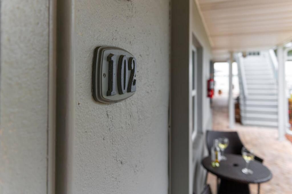 102-Tiny Treasure-Waterfront With Heated Pool Apartment St. Pete Beach Exterior foto