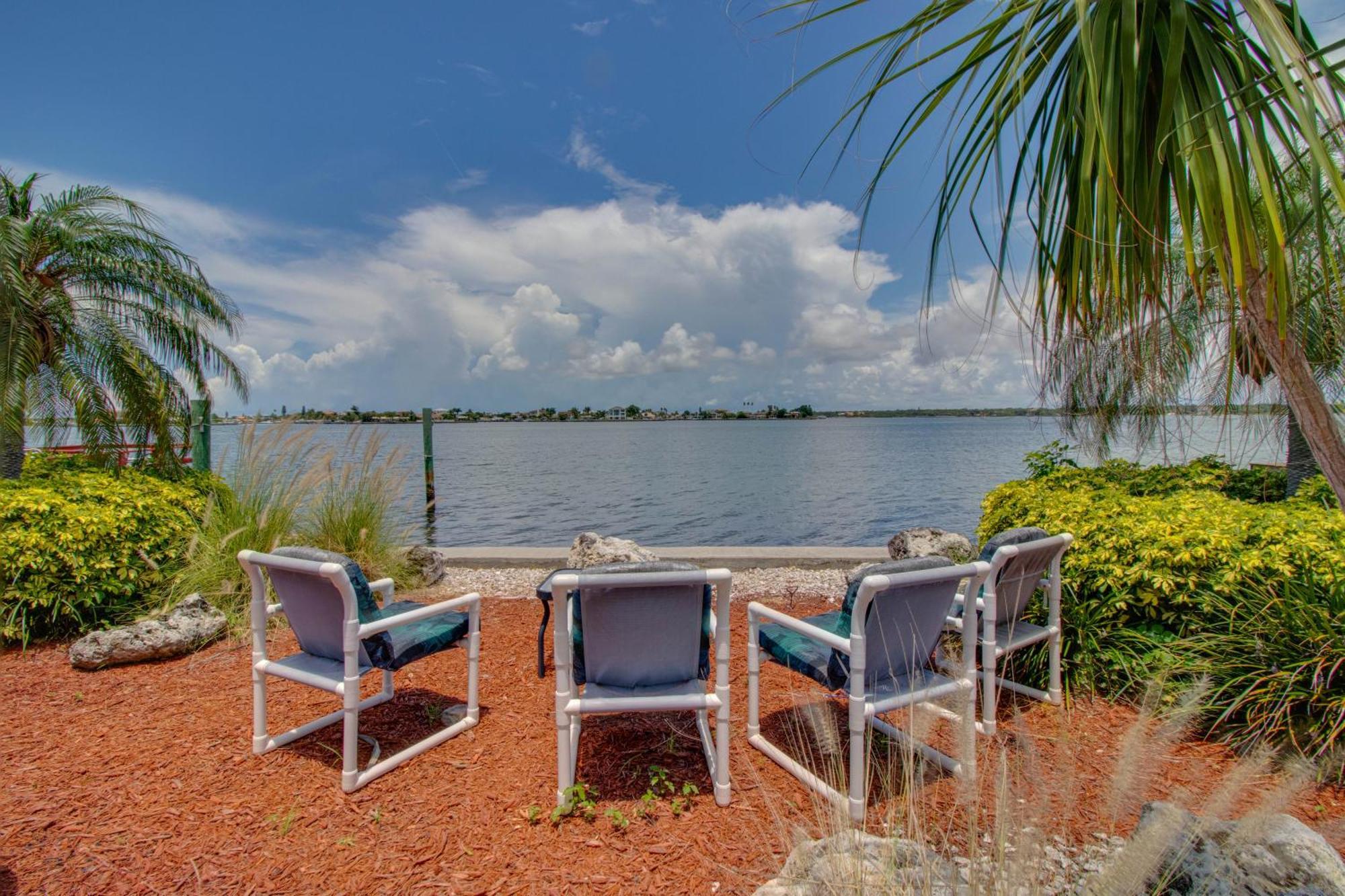102-Tiny Treasure-Waterfront With Heated Pool Apartment St. Pete Beach Exterior foto